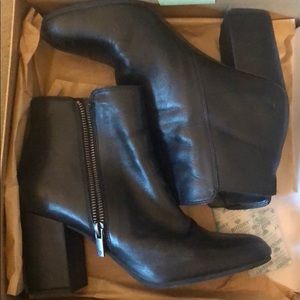 Slightly worn, lucky brand black heeled booties